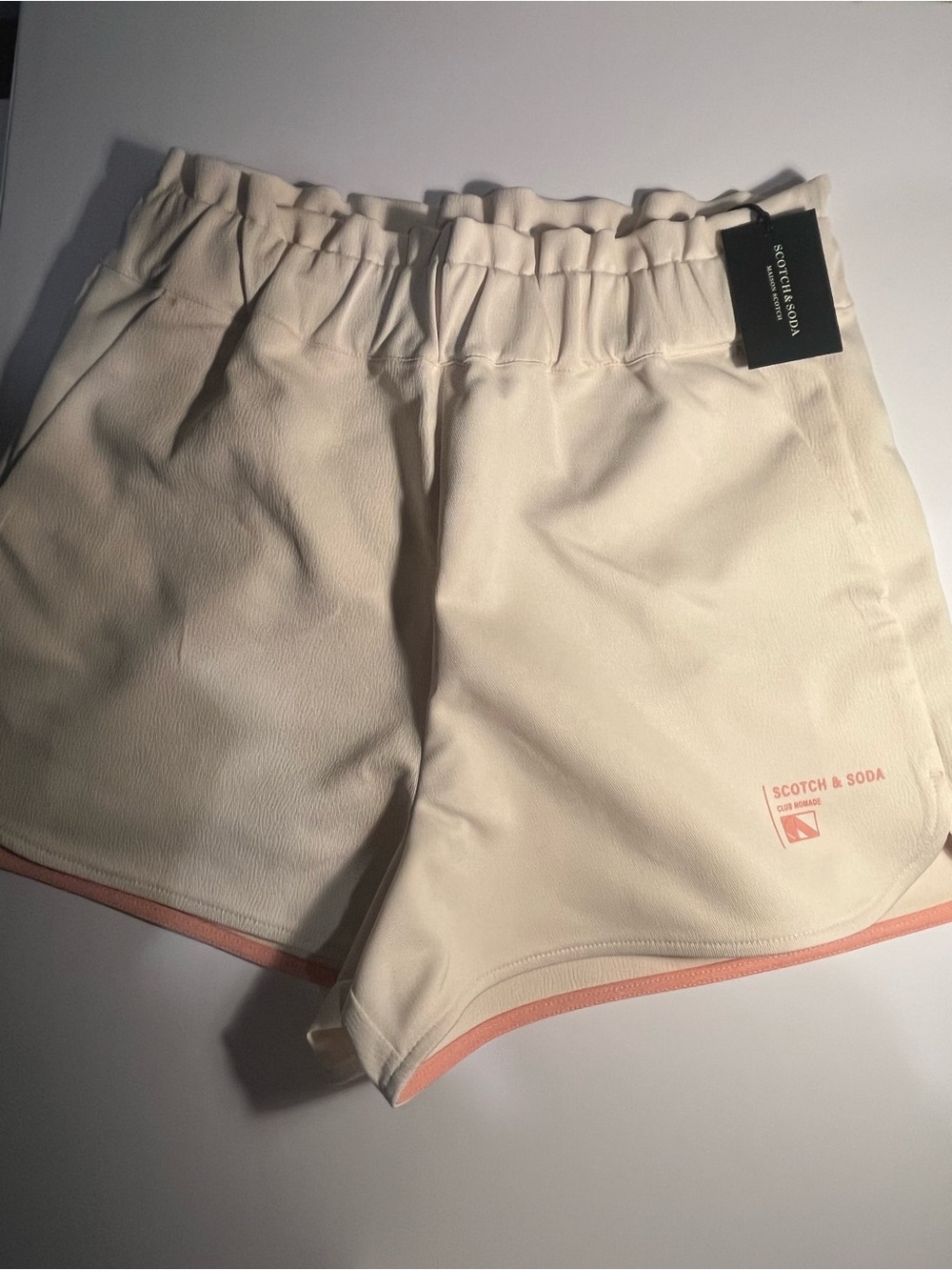 Scotch & Soda Women's Cream Shorts NWT size small 🎀🎀